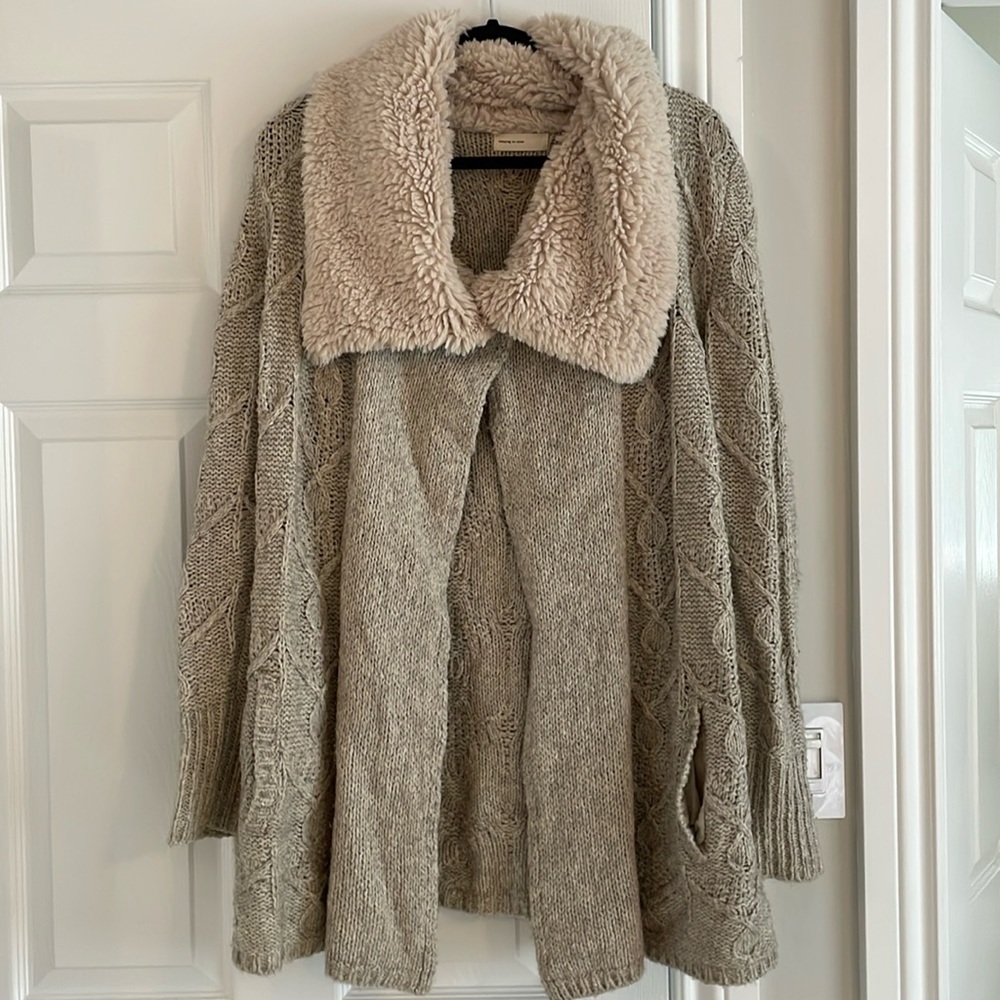 Anthropologie sweater size M